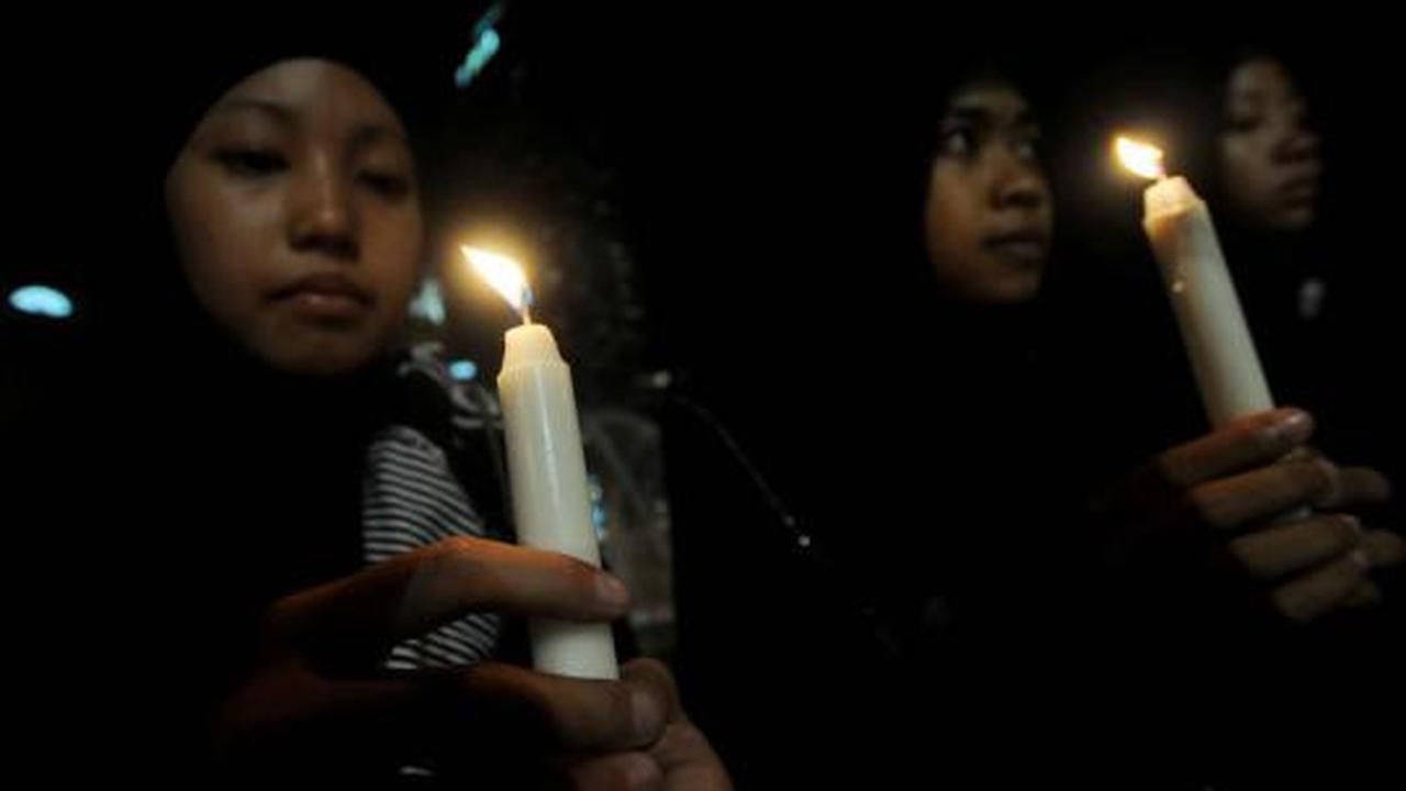 Aksi lilin antikorupsi di Bundaran HI