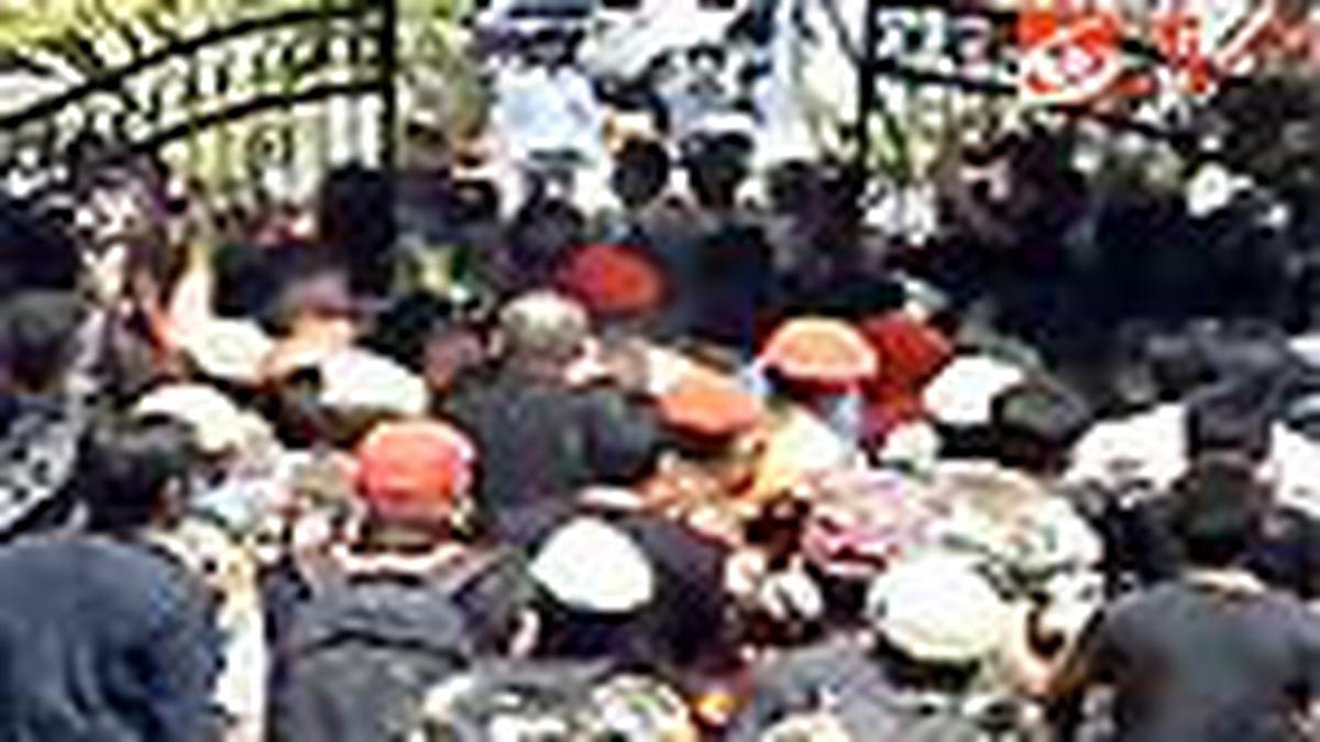 Pjs Bupati Cianjur Didemo - Video Liputan6.com