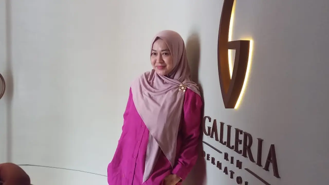 Okie Agustina di Galleria Rin Dermatology.