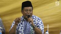 Ketua PBNU KH. Marsudi Syuhud memberikan sambutan pada acara bedah buku Membela Islam, Membela Kemanusiaan yang mengangkat tema Merawat Keindonesiaan di Tengah Ancaman Politik Sara di Jakarta, Jumat (6/4). (Liputan6.com/Arya Manggala)
