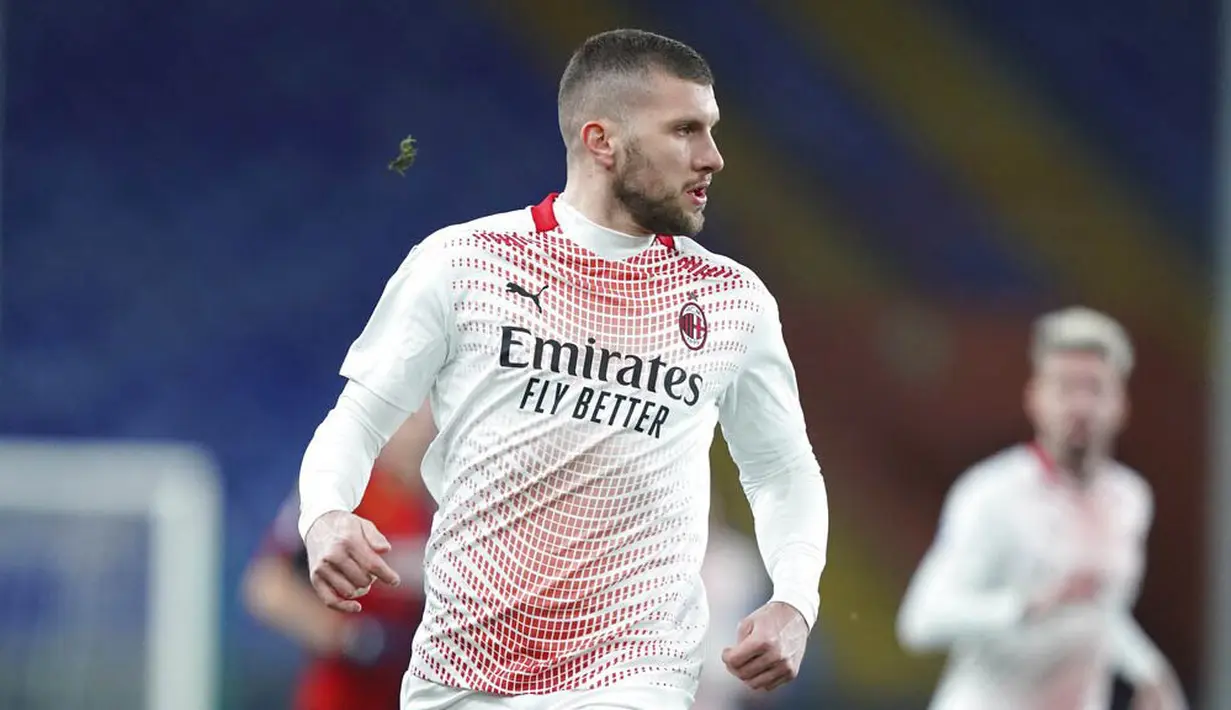 Pemain AC Milan, Ante Rebic, saat melawan Genoa pada laga Liga Italia di Stadion Luigi Ferraris, Kamis (17/12/2020). Kedua tim bermain imbang 2-2. (Spada/LaPresse via AP)