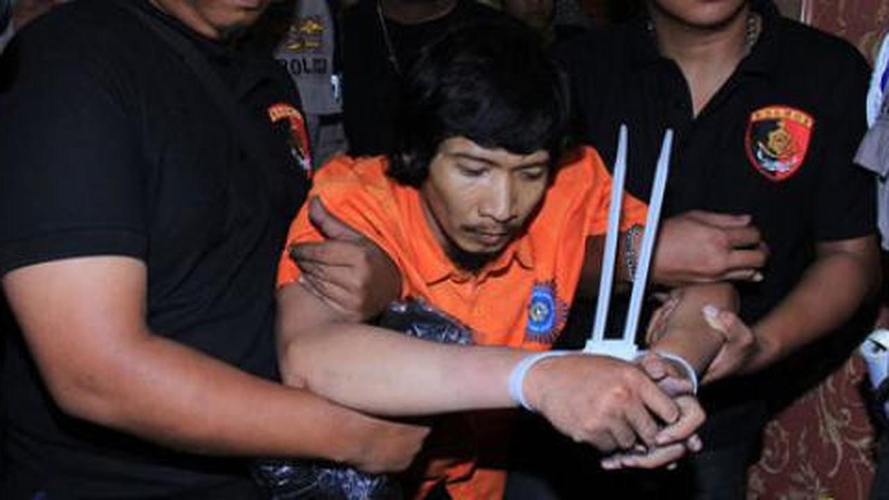 Alat bantu seks ditemukan sebagai barang bukti penculikan anak Nassar