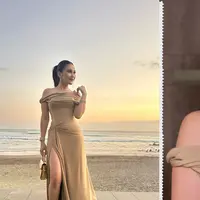Ayu Ting Ting kembali mencuri perhatian saat dirinya hadir dalam sebuah acara pernikahan di Bali [@ayutingting92]