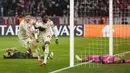 Pemain Bayern Munchen, Alphonso Davies merayakan gol kemenangan timnya ke gawang Celtic dalam laga leg 2 babak play off Liga Champions 2024/2025 di Allianz Arena, Munchen, Jerman, Rabu (19/02/2025) WIB. (AP Photo/Matthias Schrader)