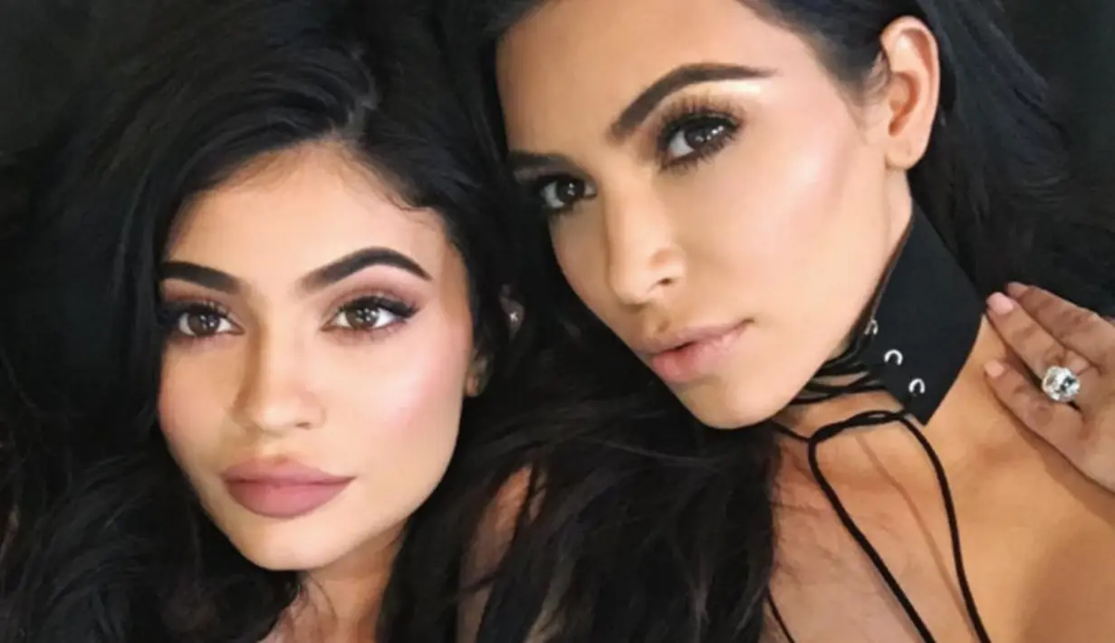 Kylie Jenenr melahirkan Stormi tidak sampai dua bulan lalu, namun tubuhnya sudah kembali seksi. Ternyata, ia tak melakukan diet apapun lho! (instagram/kyliejenner)