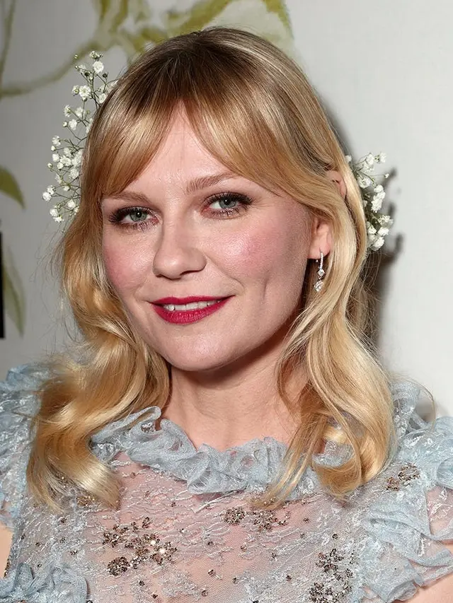 [Bintang] Tutupi Wajah Bulat dengan Gaya Rambut yang Effortlessly Stylish Ini