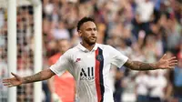 Neymar mencetak gol kemenangan PSG atas Strasbourg. (AFP/Martin Bureau)