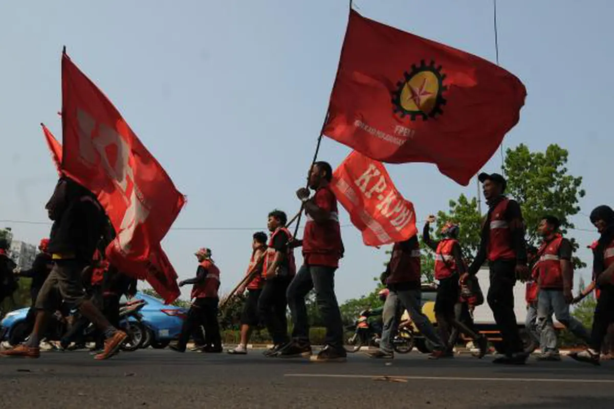 Jangan Sok, Kalau Masih Kerja Sama Orang Lain Berarti Kamu Buruh