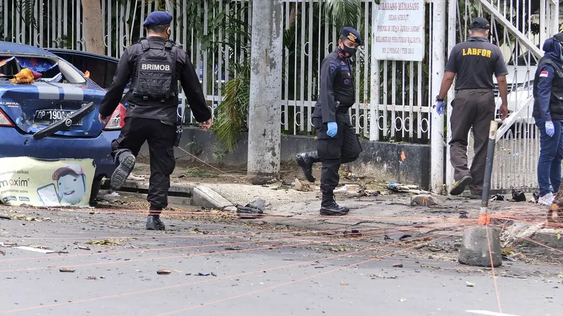 Pascaledakan bom di Makassar