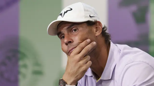 Foto: Alami Sobek Otot Perut, Rafael Nadal Mundur jelang Laga Semifinal Wimbledon 2022