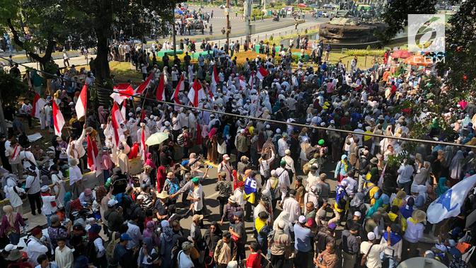 Demonstrasi jelang sidang putusan sengketa Pilpres 2019 di MK. (Liputan6.com/Ratu Annisaa Suryasumirat)