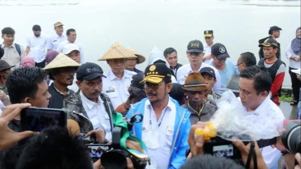 "Sebelum berangkat di acara di Spain itu kan ada dua kunjungan ya Roma, Italy juga ada di Spanyol," kata Syahrul<br>