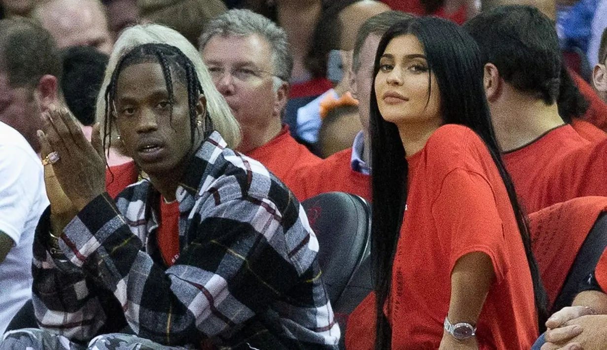 Kris Jenner bahkan meminta Kylie Jenner untuk meluangkan waktu dan menghabiskannya bersama dengan Travis Scott. (Entertainment Tonight)