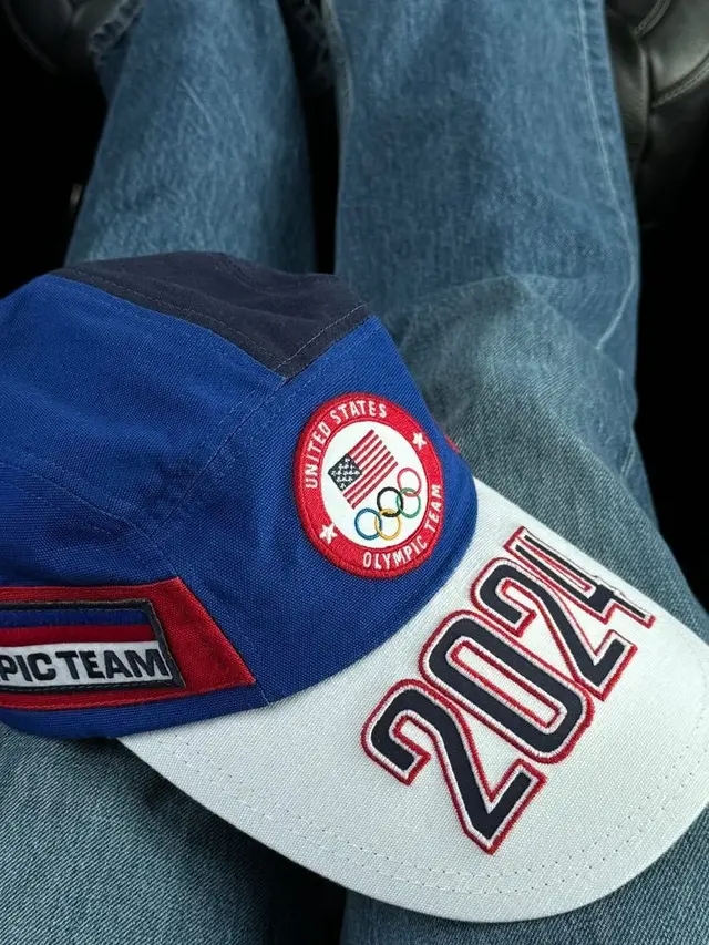 Gaya Kendall Jenner saat hadir di Olimpiade 2024 Paris. [@kendalljenner]