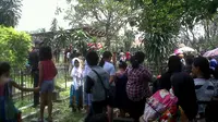 Suasana pemakaman Jojon di TPU Blender, Bogor. (Liputan6.com/Bima Firmansyah)