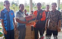 BPBD Aceh Barat Salurkan Ratusan Paket Bantuan untuk Nelayan Korban Banjir