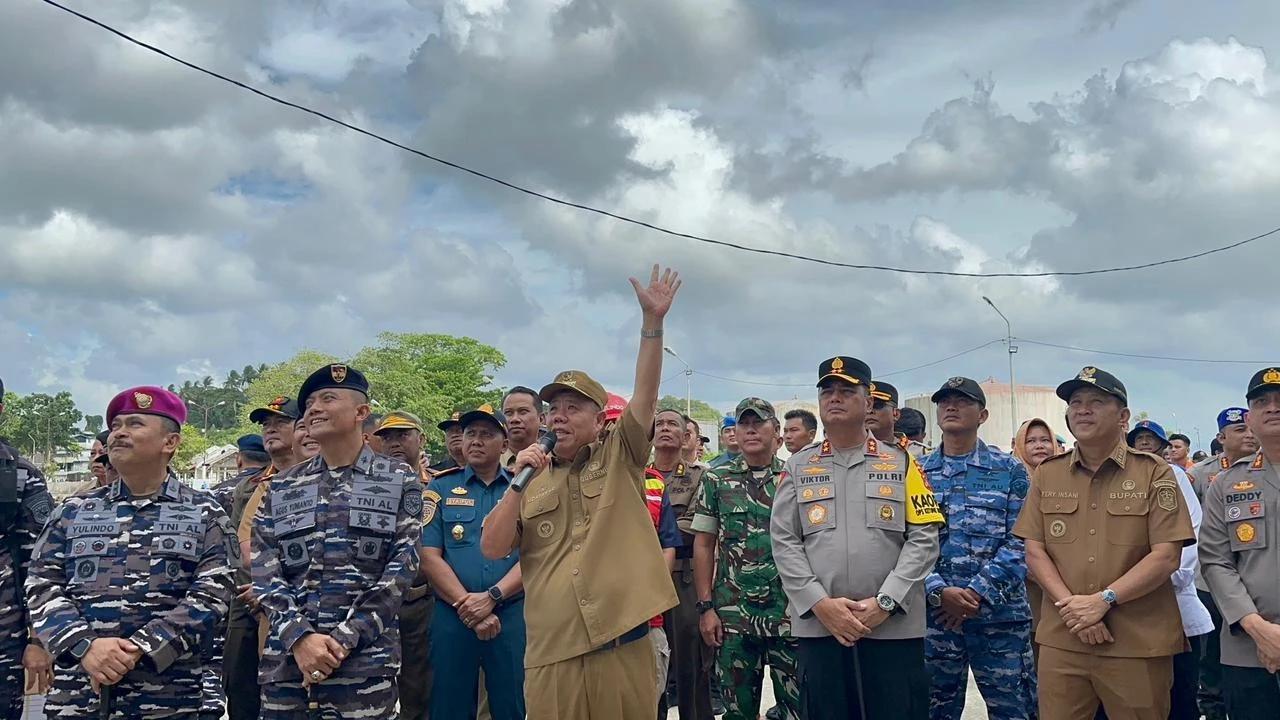 FOTO: KRI Semarang Angkut Ratusan Pemudik Tiba Selamat di Bangka