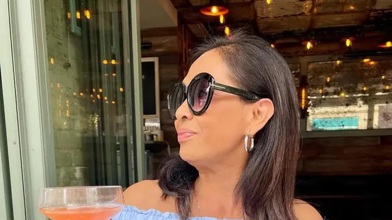 7 Inspirasi Style Anting Risa Dewi Ibunda Alyssa Daguise, Tampil Anggun dan Berwibawa di Usia 57 Tahun