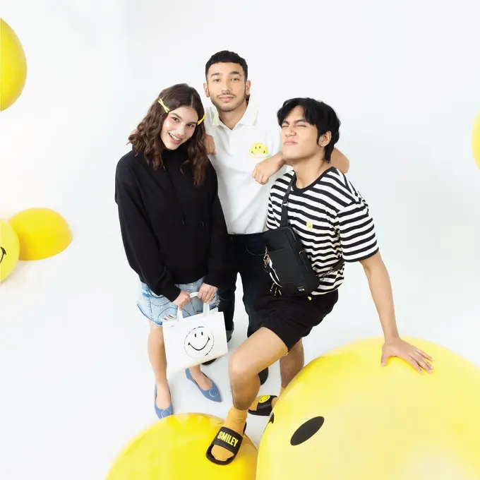 Koleksi Terbaru Obermain x Smiley Ingatkan untuk Sambut Tahun Baru 2023 dengan Senyuman