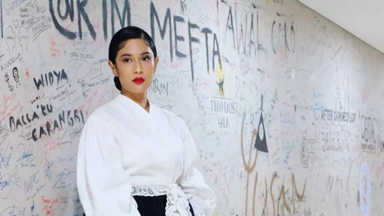 Dian Sastrowardoyo. (Foto: Instagram @therealdisastr)