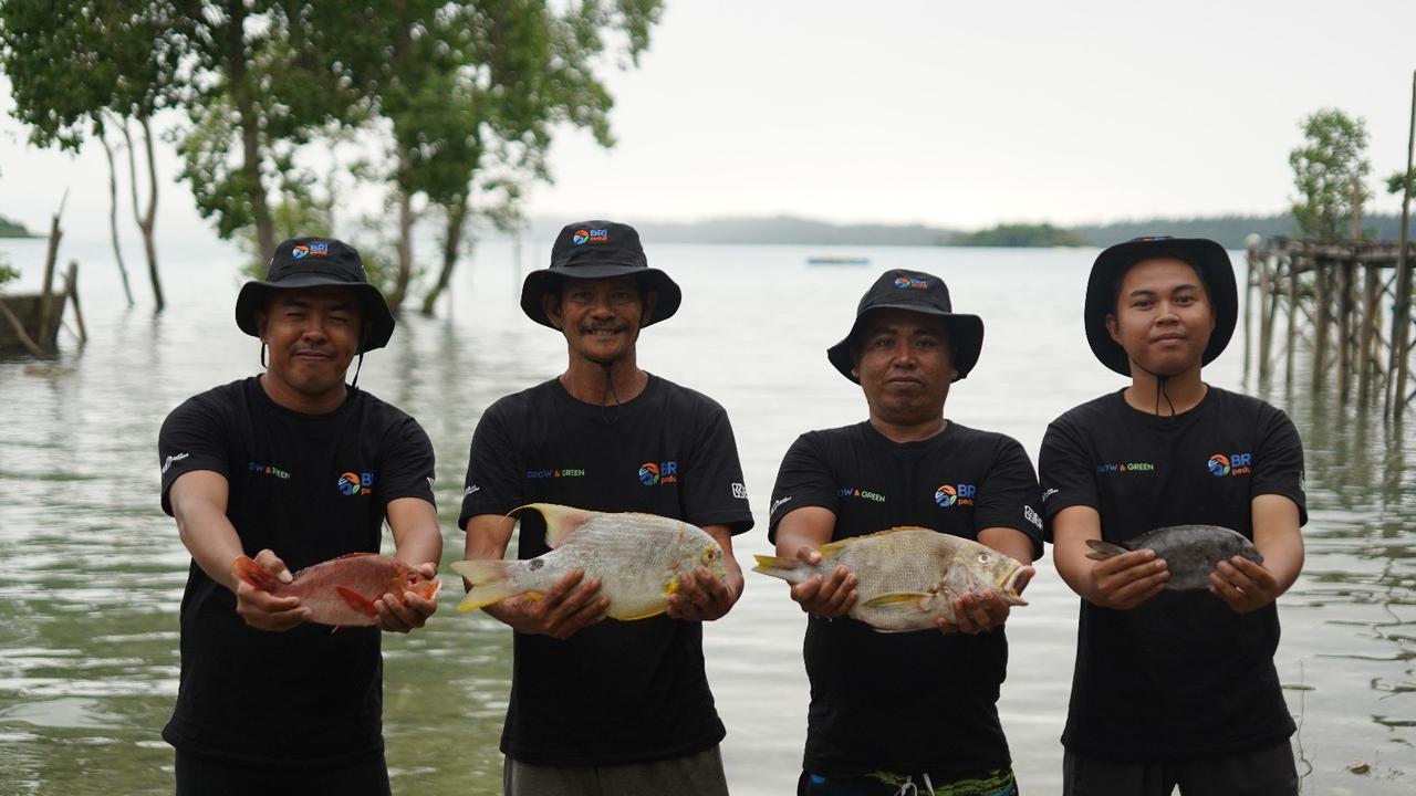 BRI Menanam Grow & Green di Pulau Maratua, Kabupaten Berau, Provinsi Kalimantan Timur