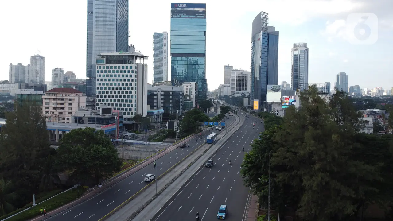 FOTO: Pemprov DKI Jakarta Tindak Perusahaan Pelanggar PSBB