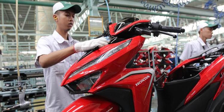 Honda Vario Tambah Warna Baru, Ini Daftar Harganya - Berita Otosia.com