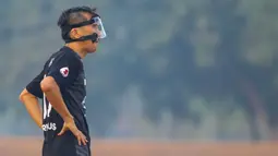 Pemain memakai masker saat laga Liga Ayo Jakarta 2019. (Liga Ayo)