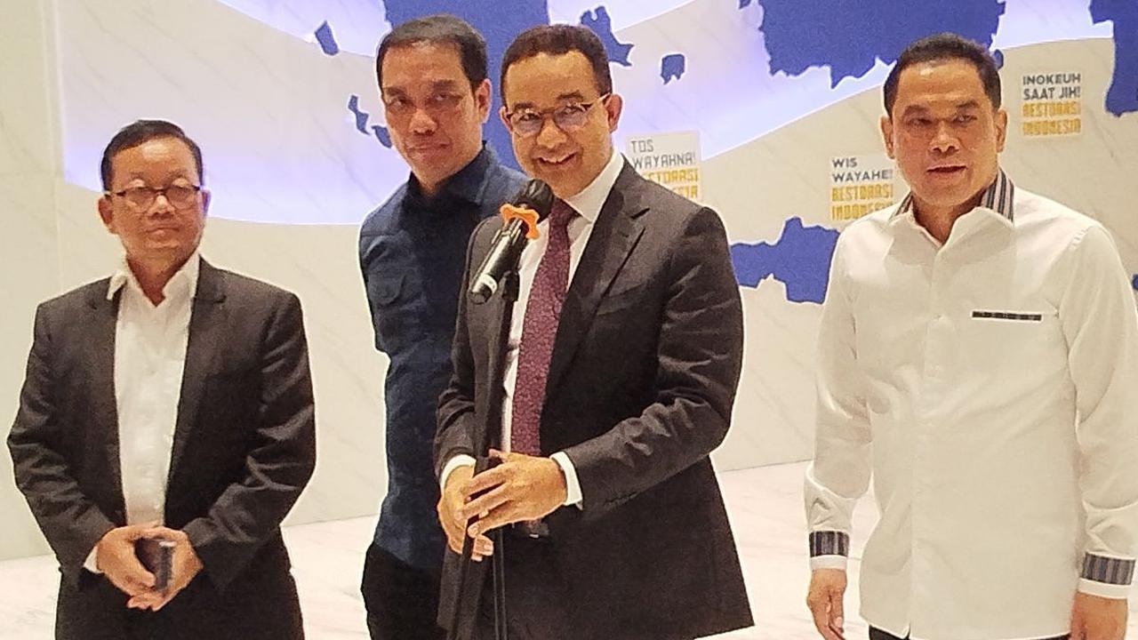 Surya Paloh mengaku ingin memberikan waktu jeda berpikir untuk Anies setelah melewati kontestasi Pilpres 2024.<br>
