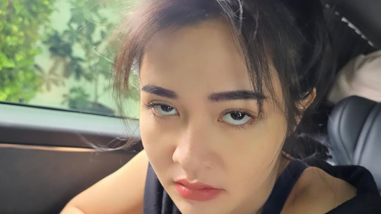 Terbiasa Tampil Cantik Sempurna, Begini Potret Bella Bonita dengan Pose Gak Banget