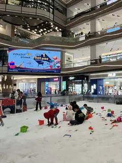 Keseruan natal di Pakuwon Mall Bekasi./copyright istimewa