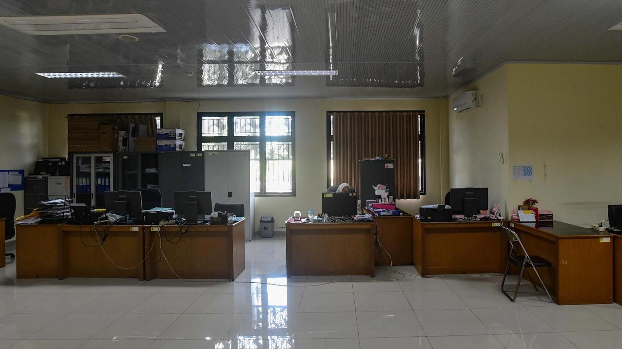 FOTO: Suasana Kantor Lengang Saat Penerapan WFH ASN