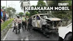 Sebuah mobil yang tengah di kendarai pemiliknya mengeluarkan asap dan menyambar bagian mesin kendaraan. Belum diketahui apa penyebab kebakaran tersebut