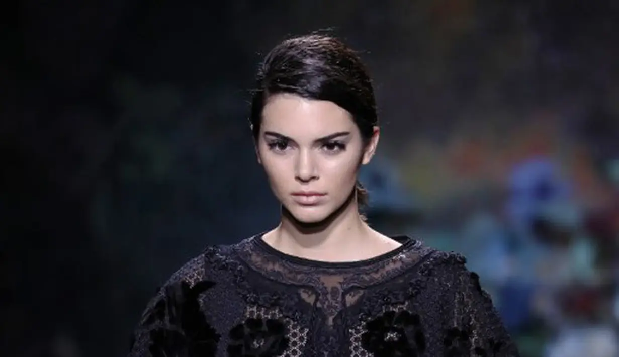 Hunian tersebut dibeli Kendall pada Juni 2016 lalu dari pasangan suami istri, John Krasinski dan Emily Bunt. Sampai saat ini pun belum ada kabar mengenai lokasi tempat tinggal Kendall yang baru. (AFP/Patrick Kovaric)