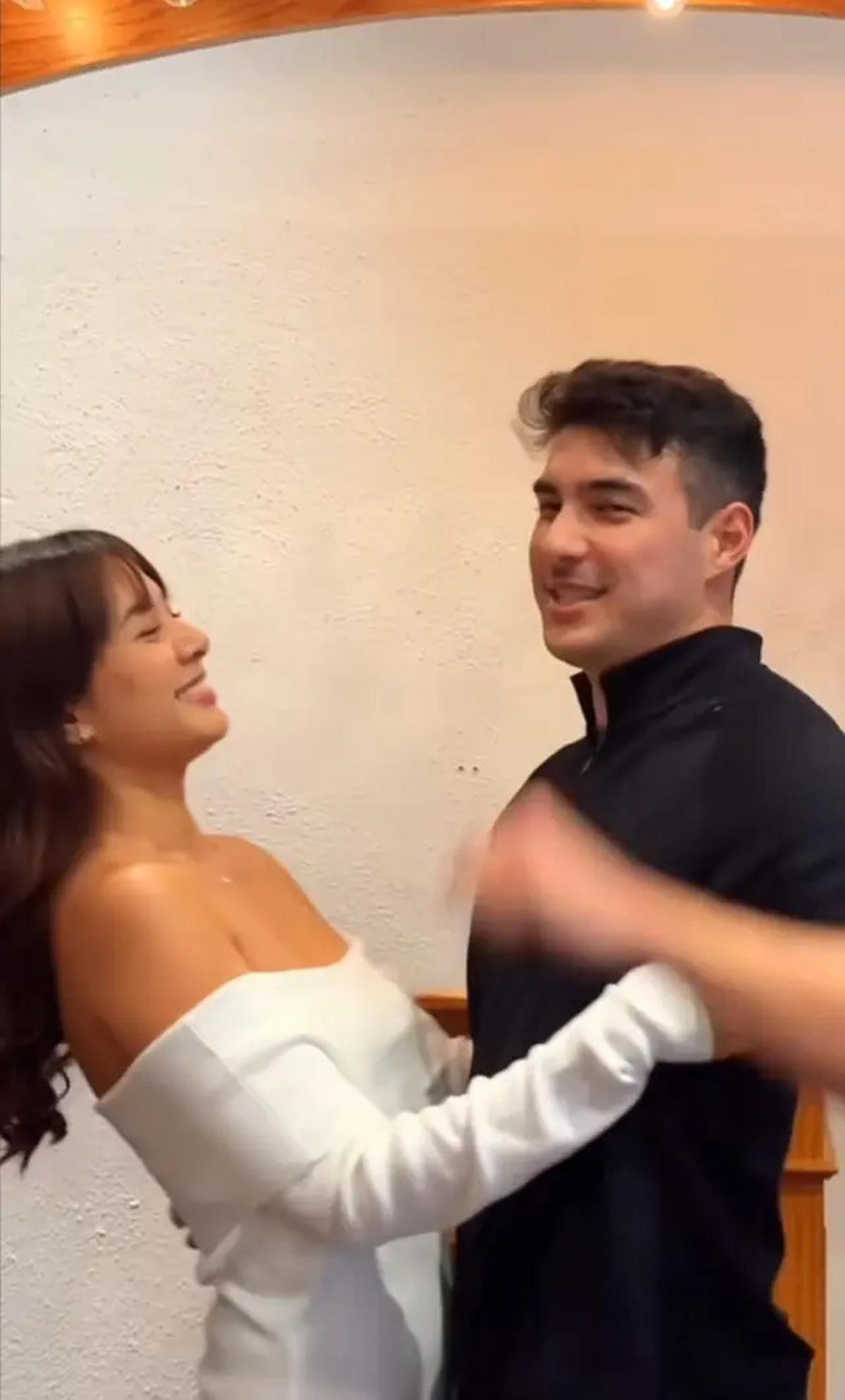7 Potret Pernikahan Aurelie Moeremans dan Tyler, Pemberkatan di California