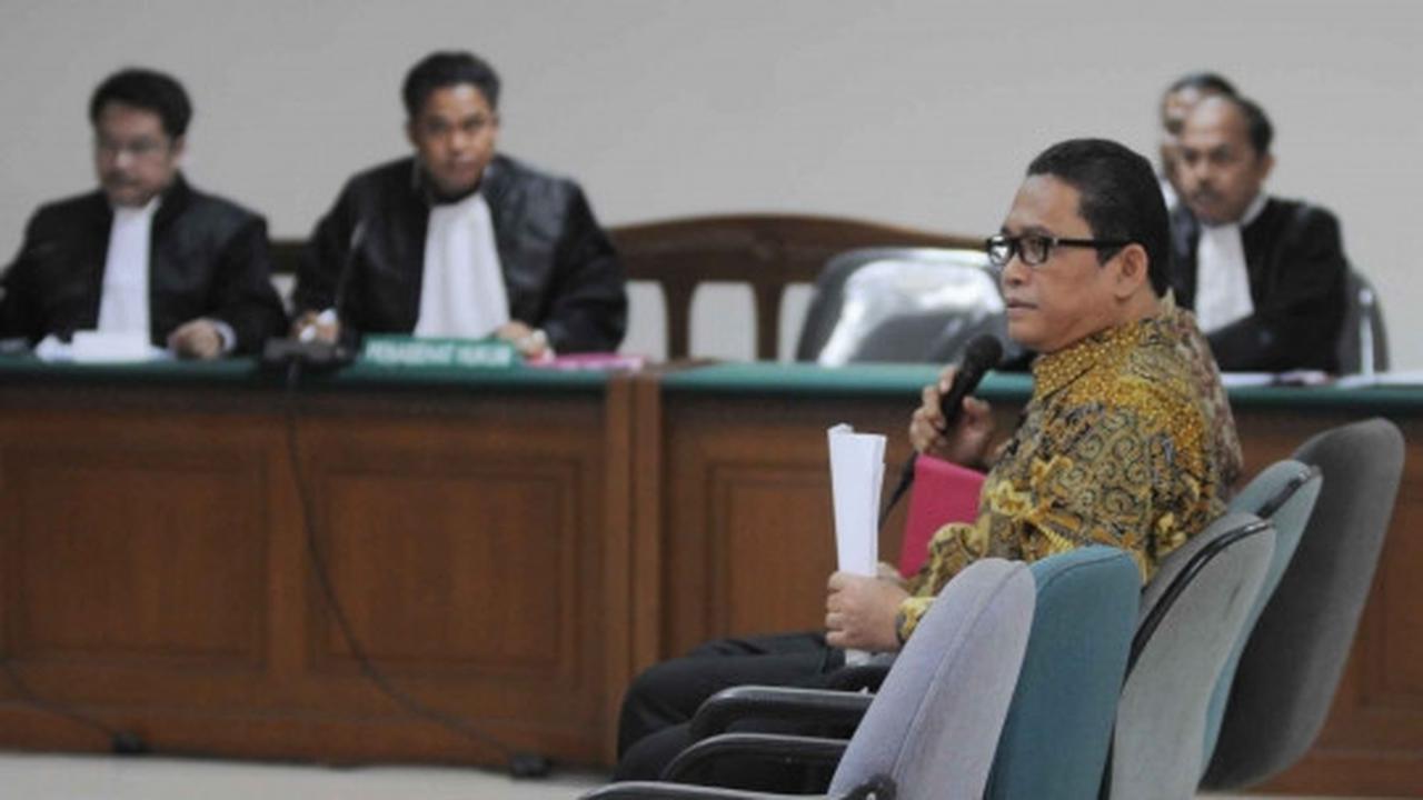 Pengacara Rudy Alfonso bersaksi di sidang Amir Hamzah