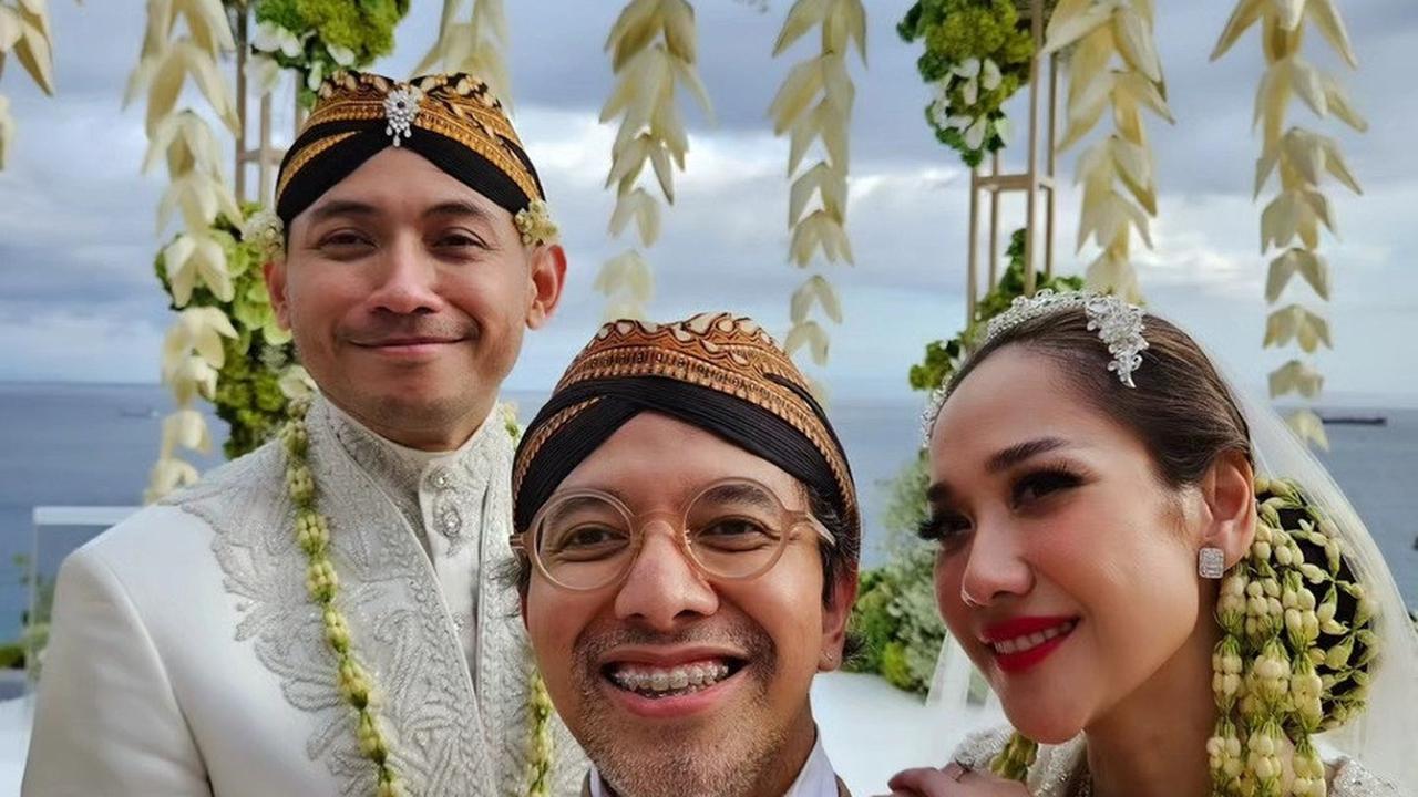 Banyak Rekan Artis Yang Hadir