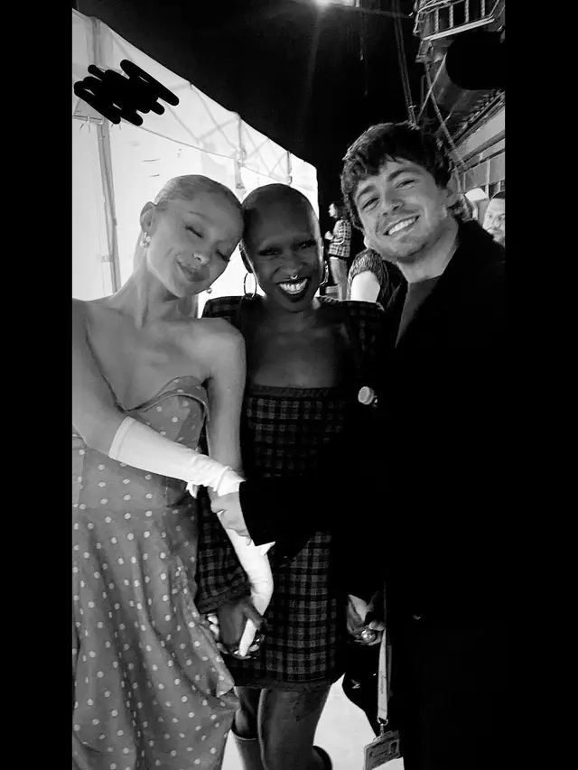 Ariana Grande bersama Cynthia Erivo. (Instagram/ arianagrande)