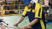 Profil PT Sapta Warna Cemerlang, Produsen Plastik dengan Mesin Cetak 7 Warna