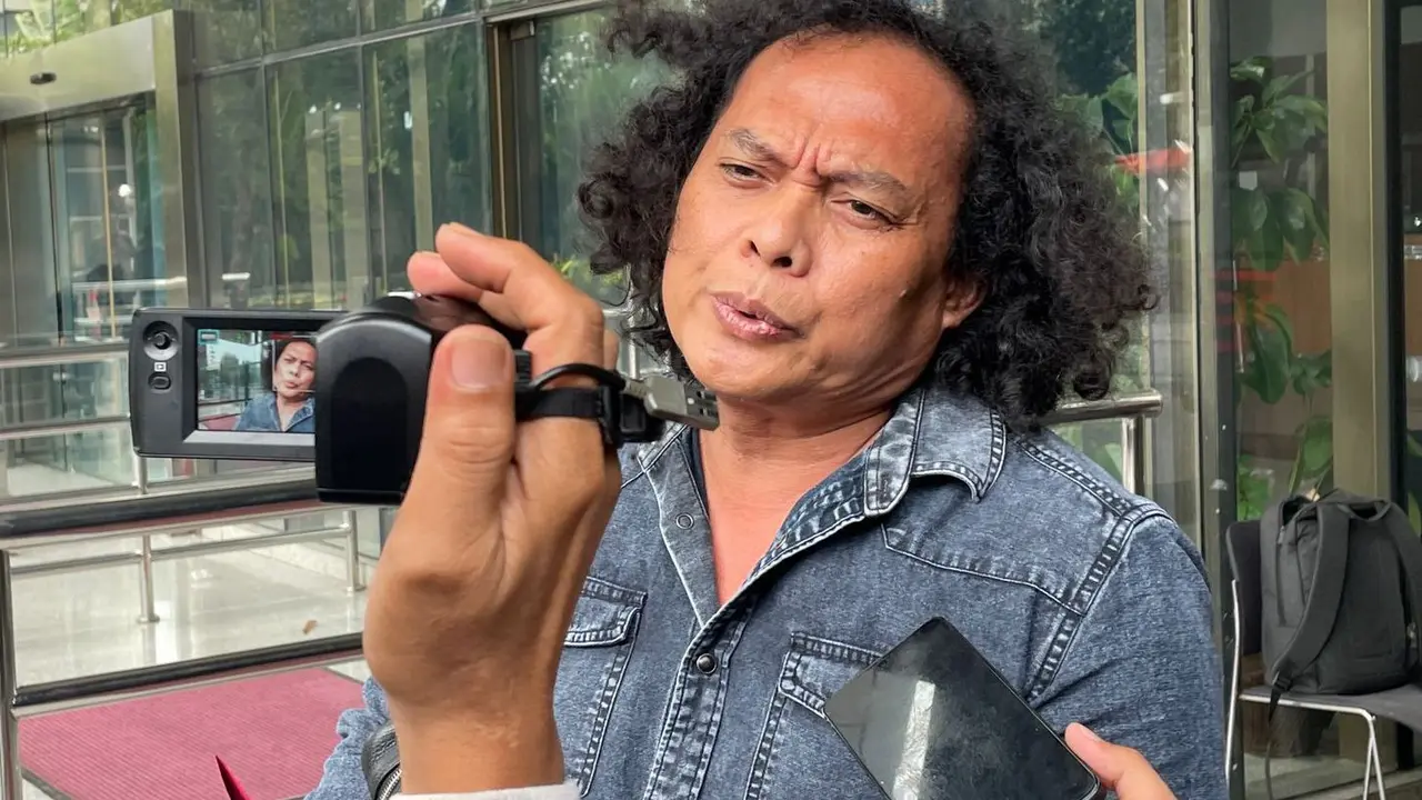 Kuasa hukum Linda Susanti, Deolipa Yumara, di Gedung Merah Putih KPK, Jakarta, Selasa (7/10) (Istimewa)