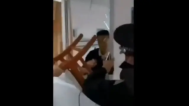 pria dikurung usai pulang dari Wuhan