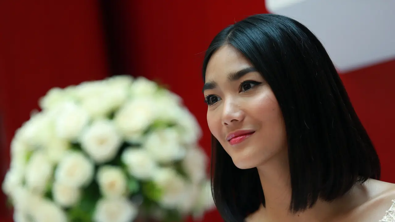 [Bintang] Dominique Diyose