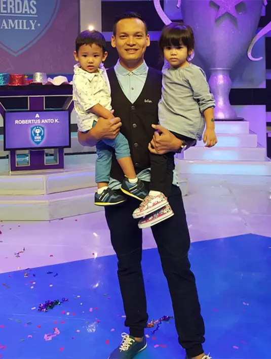 (Via Instagram/@benjoshua_r)