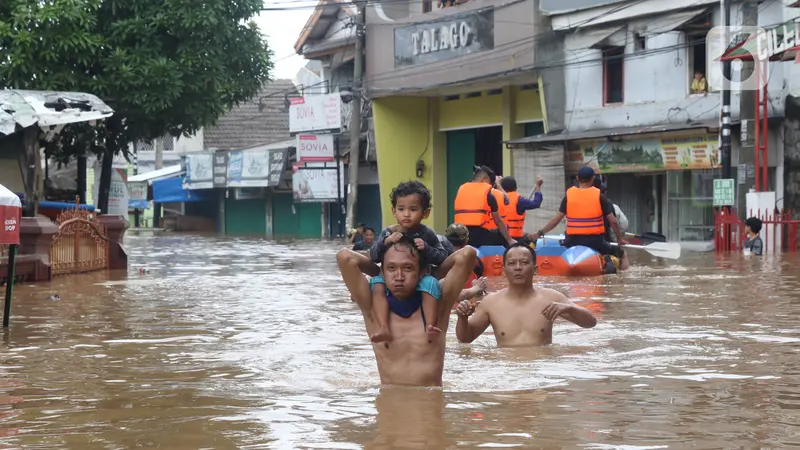Banjir Setinggi Dada Orang Dewasa, Warga Perumahan Ciledug Indah Dievakuasi