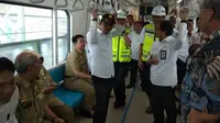 Menaker Hanif Dhakiri jajal MRT pada Senin (25/2/2019) (Foto: Liputan6.com/Ilyas I)
