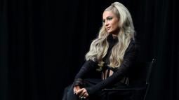 Paris Hilton - Cristiano Ronaldo dan Paris Hilton kabarnya pernah berkencan pada 2009. Tapi sayang, kisah cinta mereka hanya bertahan beberapa bulan saja lantaran Paris menganggap CR7 terlalu feminim sebagai seorang laki-laki. (Foto:AFP/Jerritt Clark)