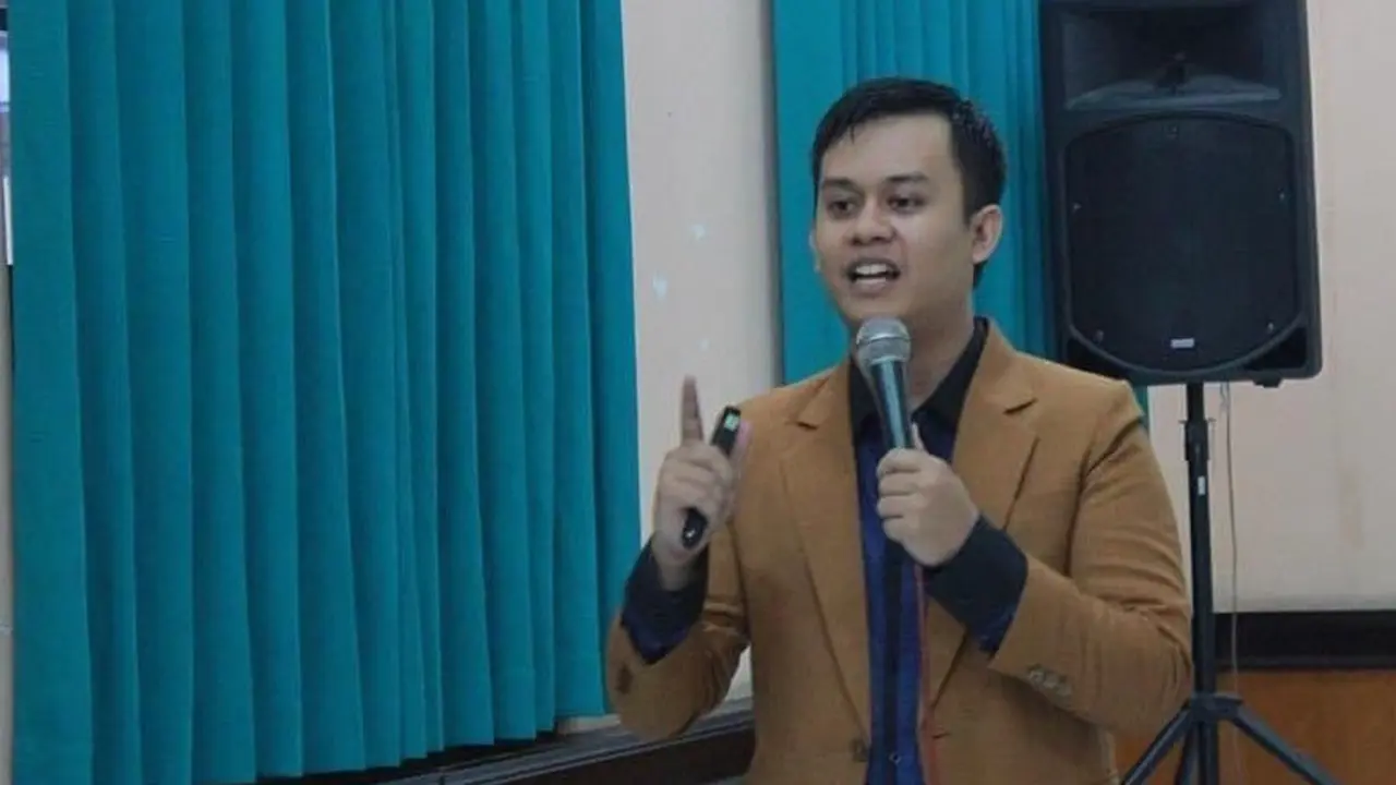 Apoteker muda yang juga mantan Sekjen Ikatan Senat Mahasiswa Farmasi Se-Indonesia (Ismafarsi  Ridho M Sakti. (Istimewa)