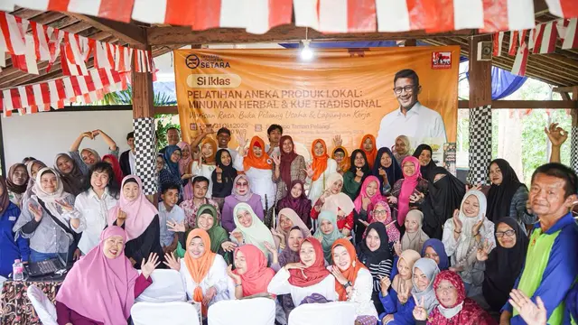 Yayasan Indonesia Setara (YIS) bekerja sama dengan ESPAS Indonesia menggelar Pelatihan Aneka Produk Lokal Minuman Herbal dan Kue Tradisional di Pendopo Taman Pelangi, Jalan Ringin Bhakti Raya, Kramas, Tembalang, Semarang, Jumat (31/10/2025) (Istimewa)
