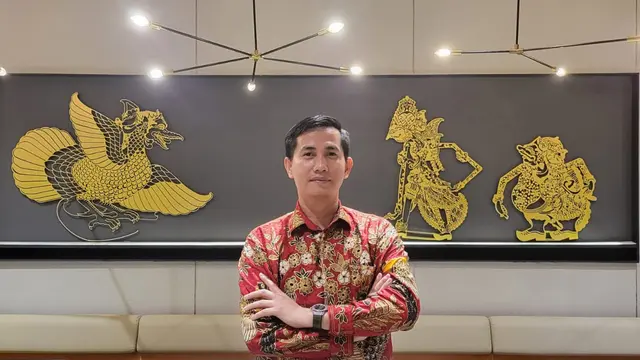 Wardaniman Larosa sebagai kuasa hukum sekitar 300 orang korban robot trading DNA Pro. (Foto: Dok. Koleksi Pribadi Wardaniman Larosa)