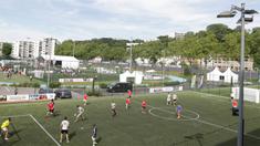 Suasana pertandingan turnamen Street Football World 2016 yang digelar di Sports Dans La Ville, Lyon, Prancis, Rabu (6/7/2016). (Bola.com/Vitalis Yogi Trisna)